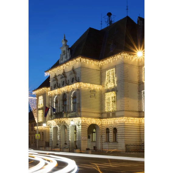 Fényjégcsap FLASH LED - 4,5m x 1m - 180 melegfehér statikus + 60 hidegfehér flash LED - 10W - IP66 - fehér kábel