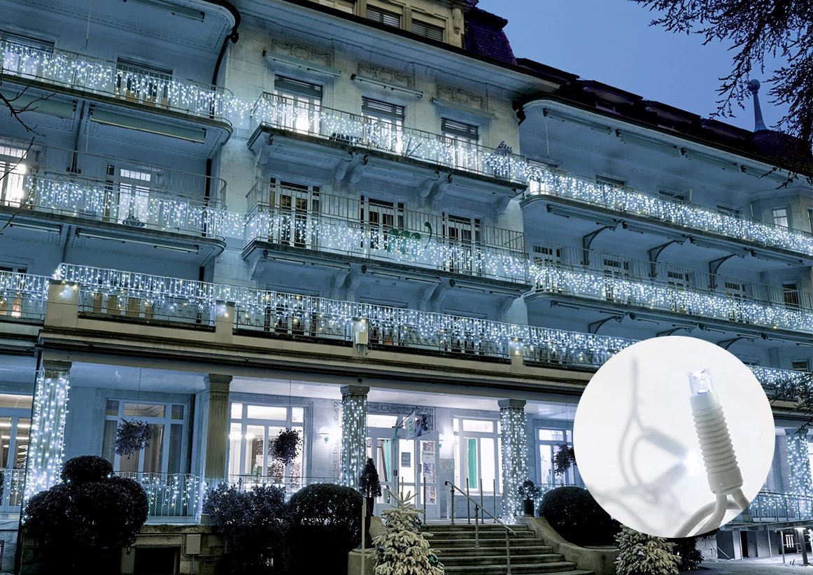 Fényjégcsap LED+ 4,5 x 0,8 méteres, hidegfehér statikus, 180 led, fehér kábel