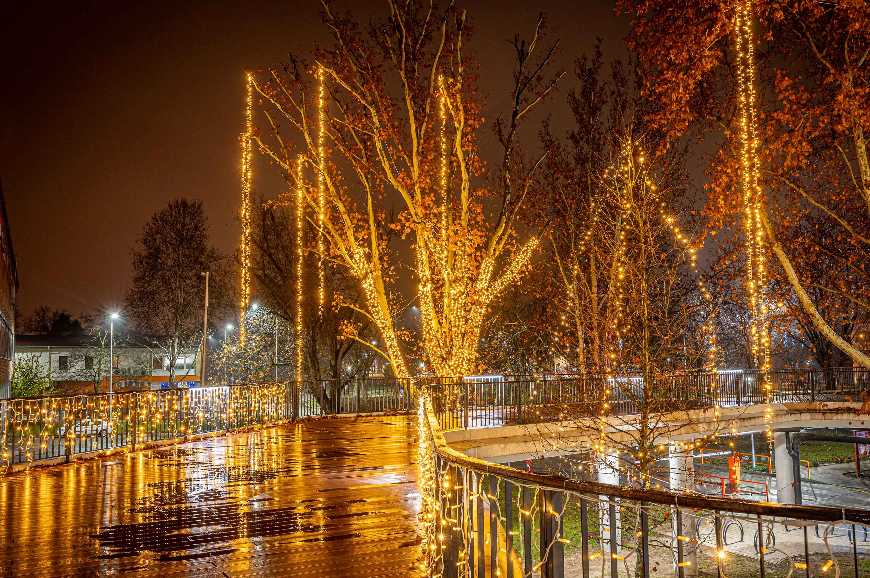 Fényfüzér fonott 7,50 méteres, melegfehér statikus 240 led